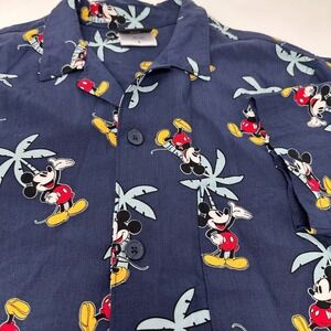 Disney Mickey Mouse Shirt Mens Small Blue Button Up Floral Hawaiian‎ Mickey AOP